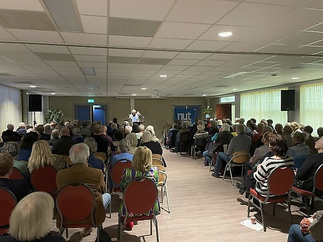 MFC kijkt tevreden terug op lezing Herman Pleij MFC De Hardenberg Finsterwolde